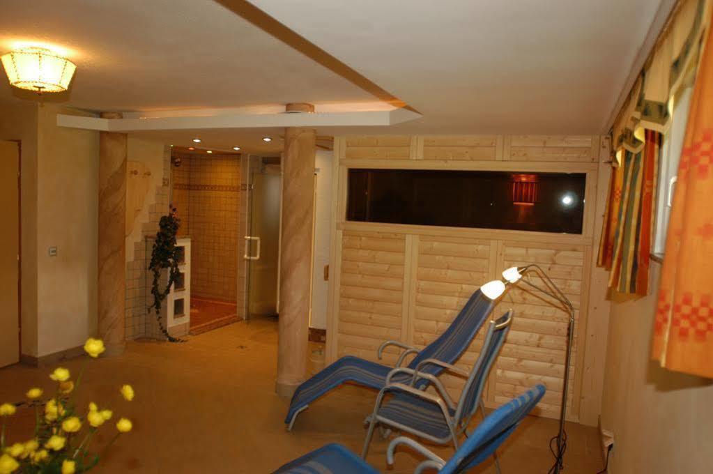 Haus Katharina, Summercard Included Kaprun Zewnętrze zdjęcie