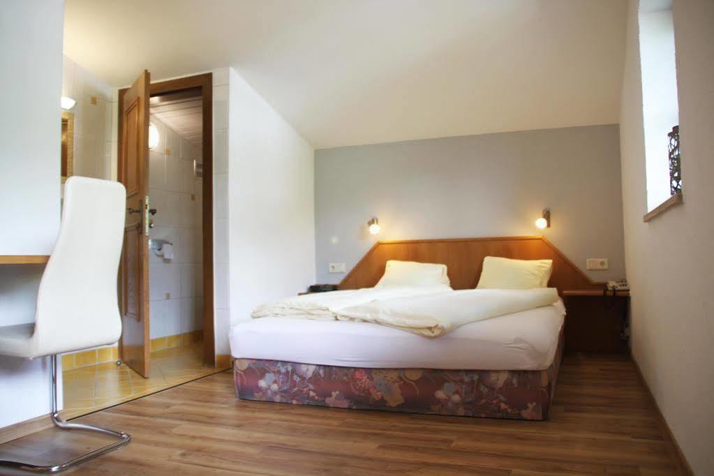 Haus Katharina, Summercard Included Kaprun Zewnętrze zdjęcie