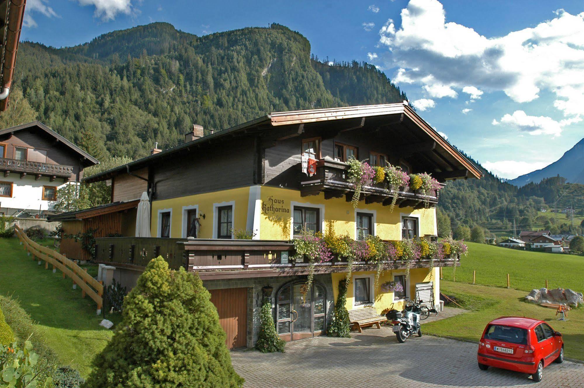 Haus Katharina, Summercard Included Kaprun Zewnętrze zdjęcie